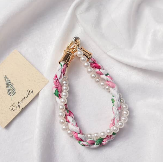 Twist & Pearl Phone Strap